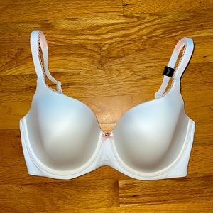 NWT! Body by Victoria lightly lined bra